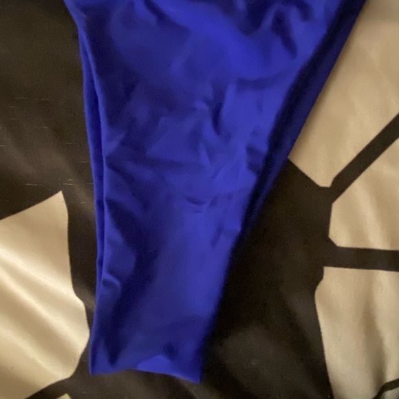 💙💙Blue Bikini set 💙💙 - Picture 4 of 4